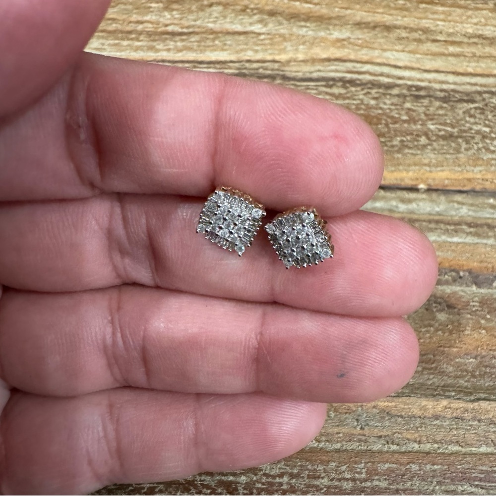 14K Yellow Gold and Pave Diamonds Stud Earrings